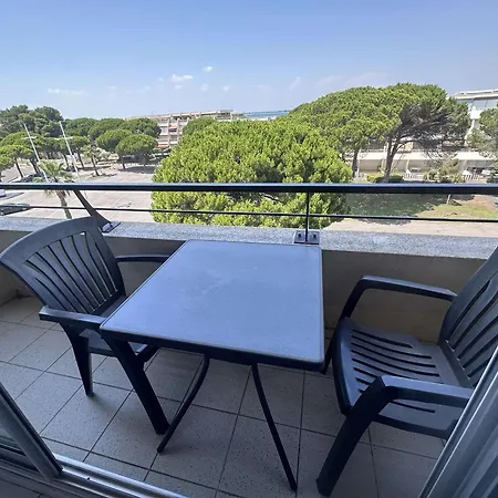 4 Pers. Renove Avec Vue Au Grau-du-roi Apartment *