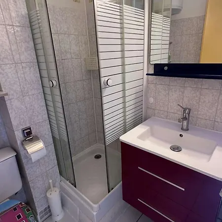 Апартаменты 4 Pers. Renove Avec Vue Au Grau-du-roi - Fr-1-731-143 Ле-Гро-дю-Руа